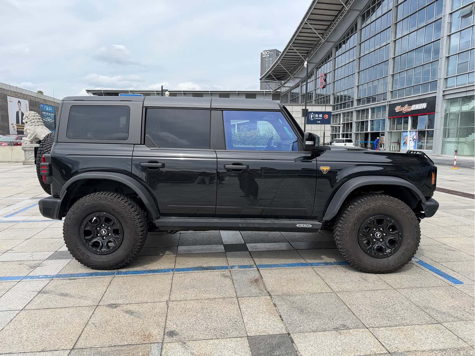 Ford Bronco, 2024 3