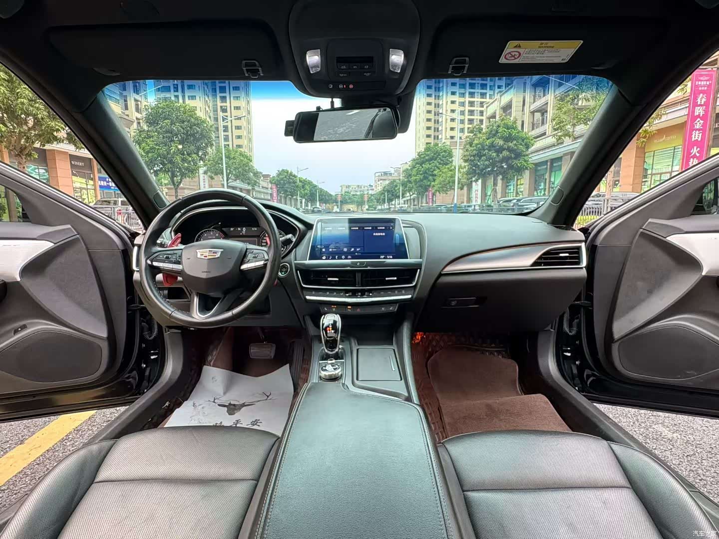 Cadillac CT5, 2022 все фото