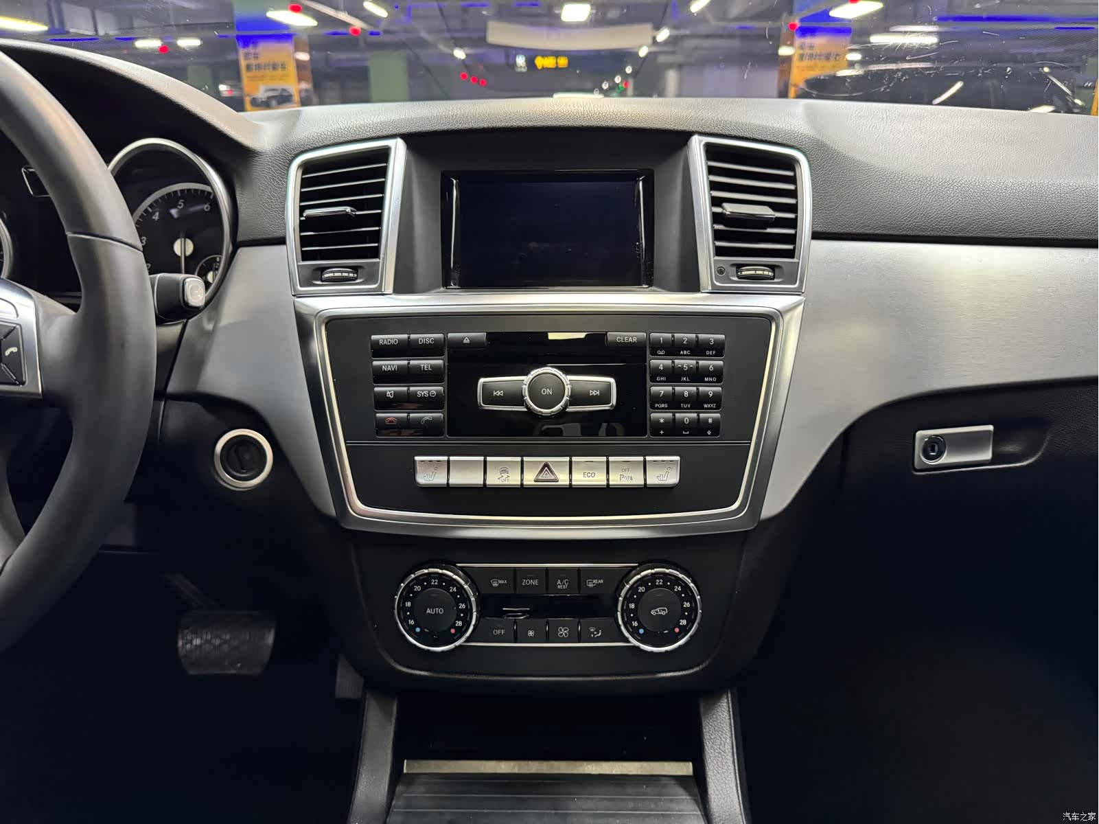 Mercedes-Benz M-Class, 2015 22