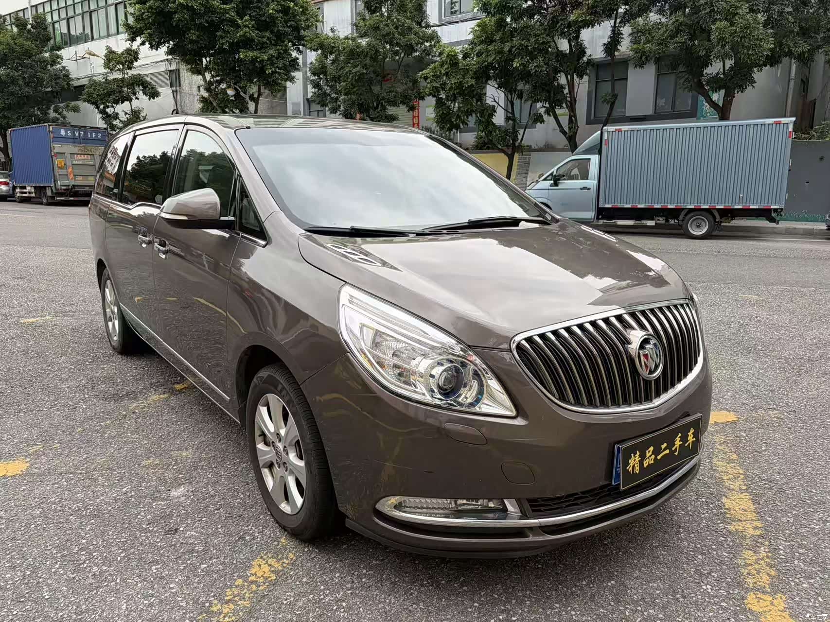 Buick GL8, 2014 3
