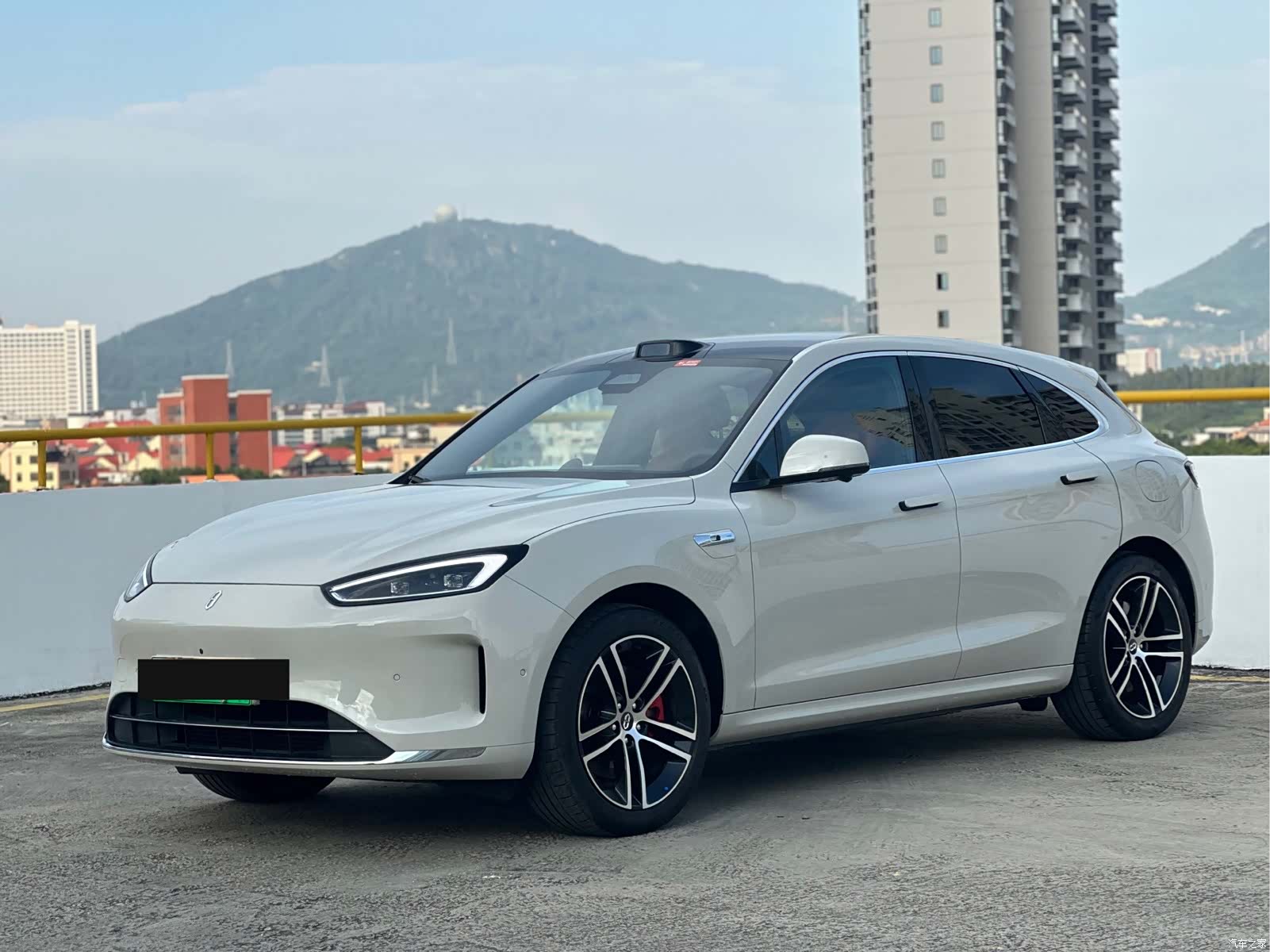AITO M5, 2025 1