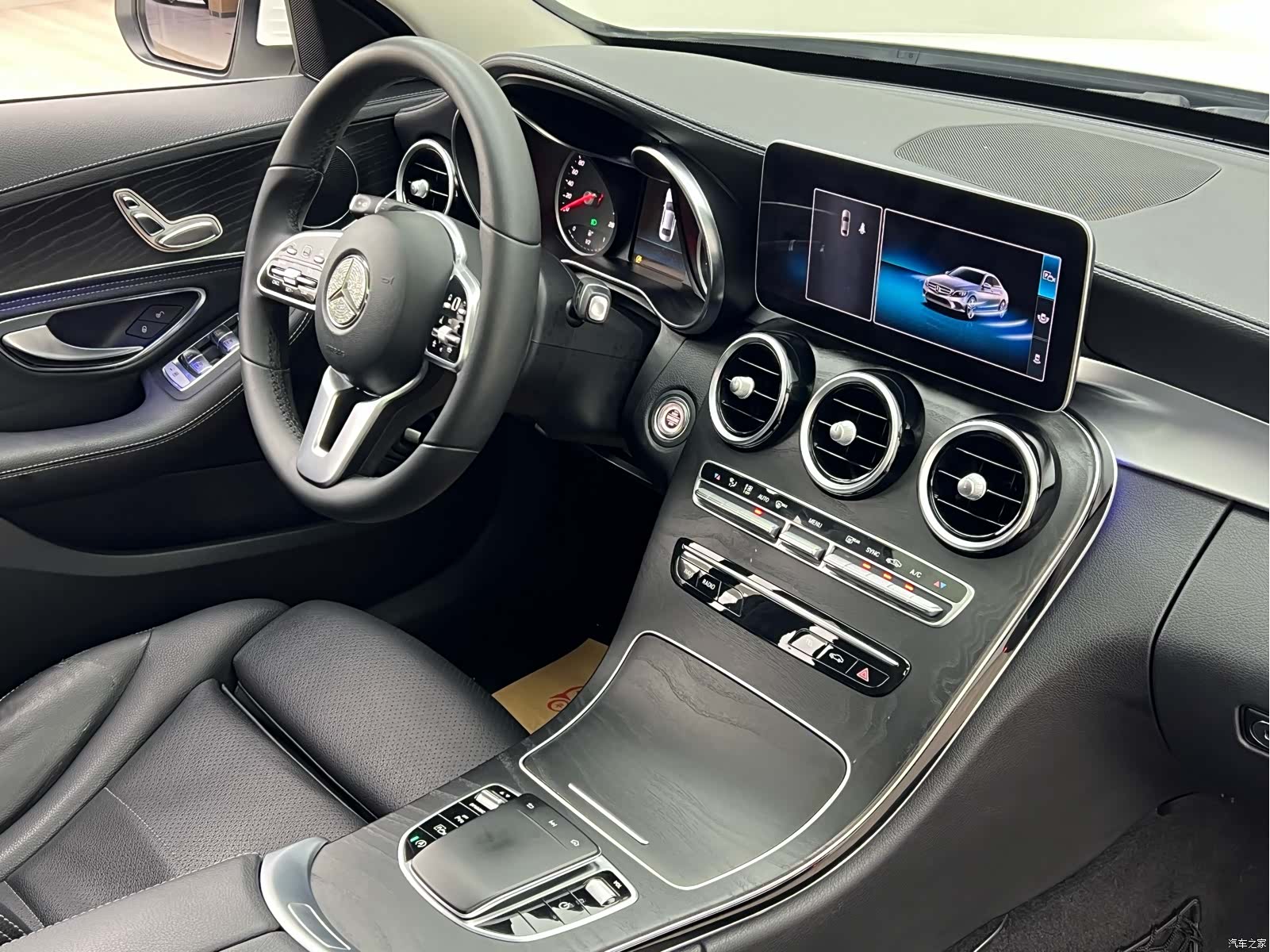 Mercedes-Benz C-Class, 2018 21