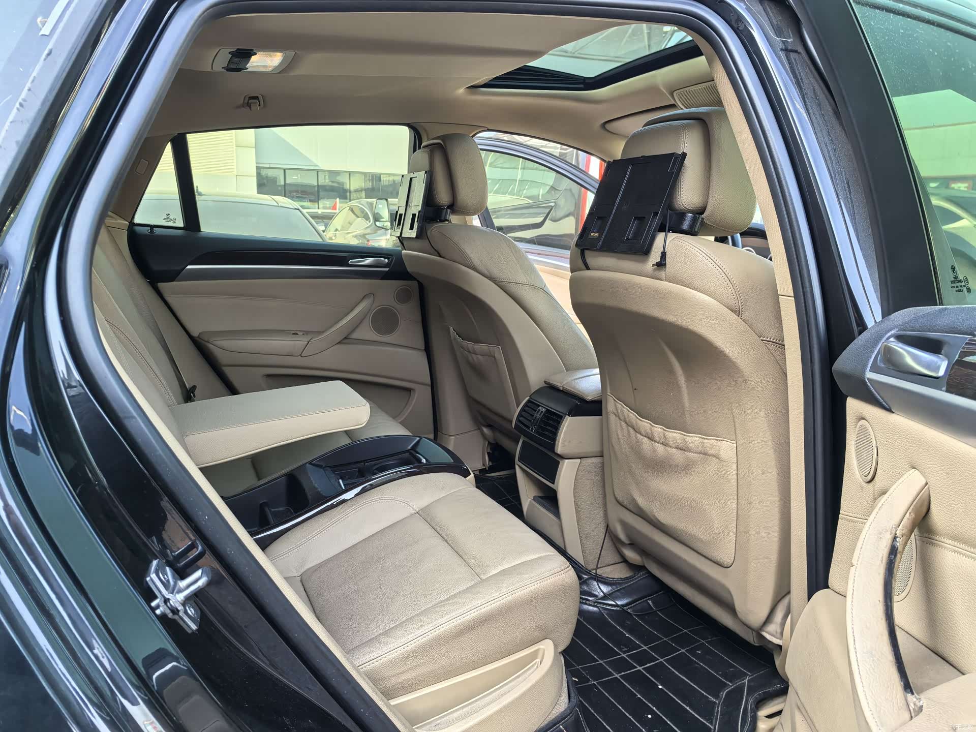 BMW X6, 2012 10