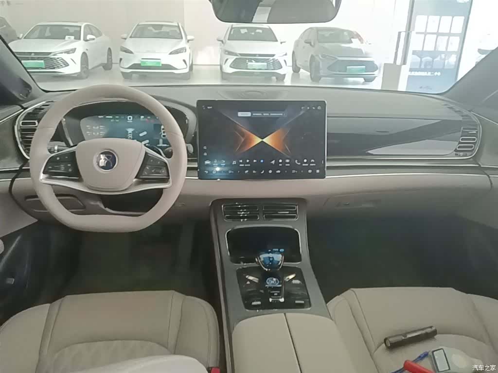 BYD Han, 2025 10