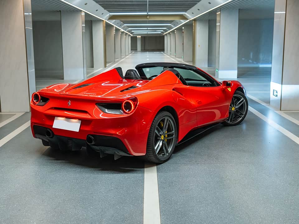 Ferrari 488