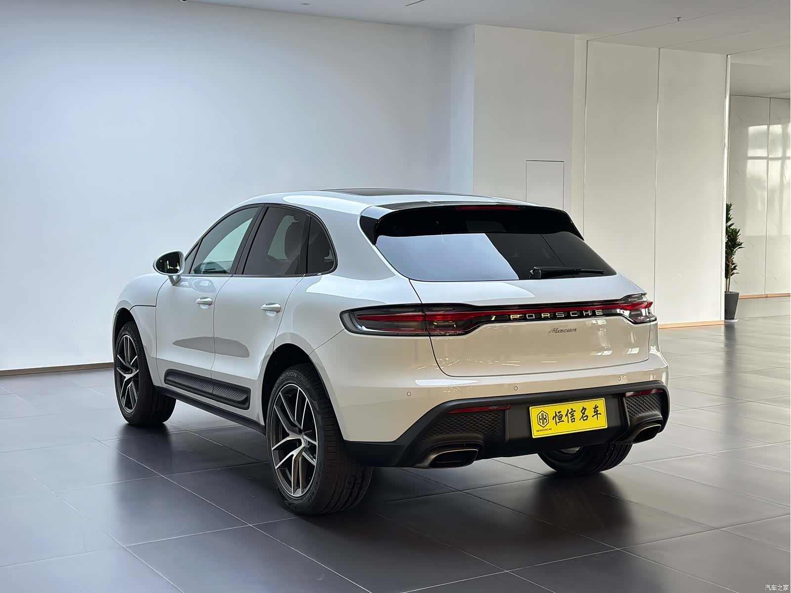 Porsche Macan, 2026 все фото