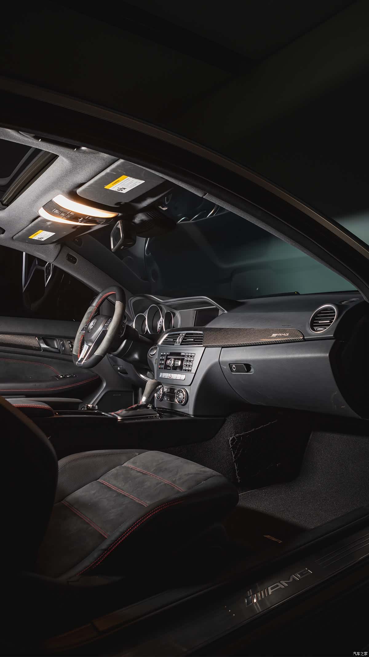Mercedes-Benz C-Class, 2018 14