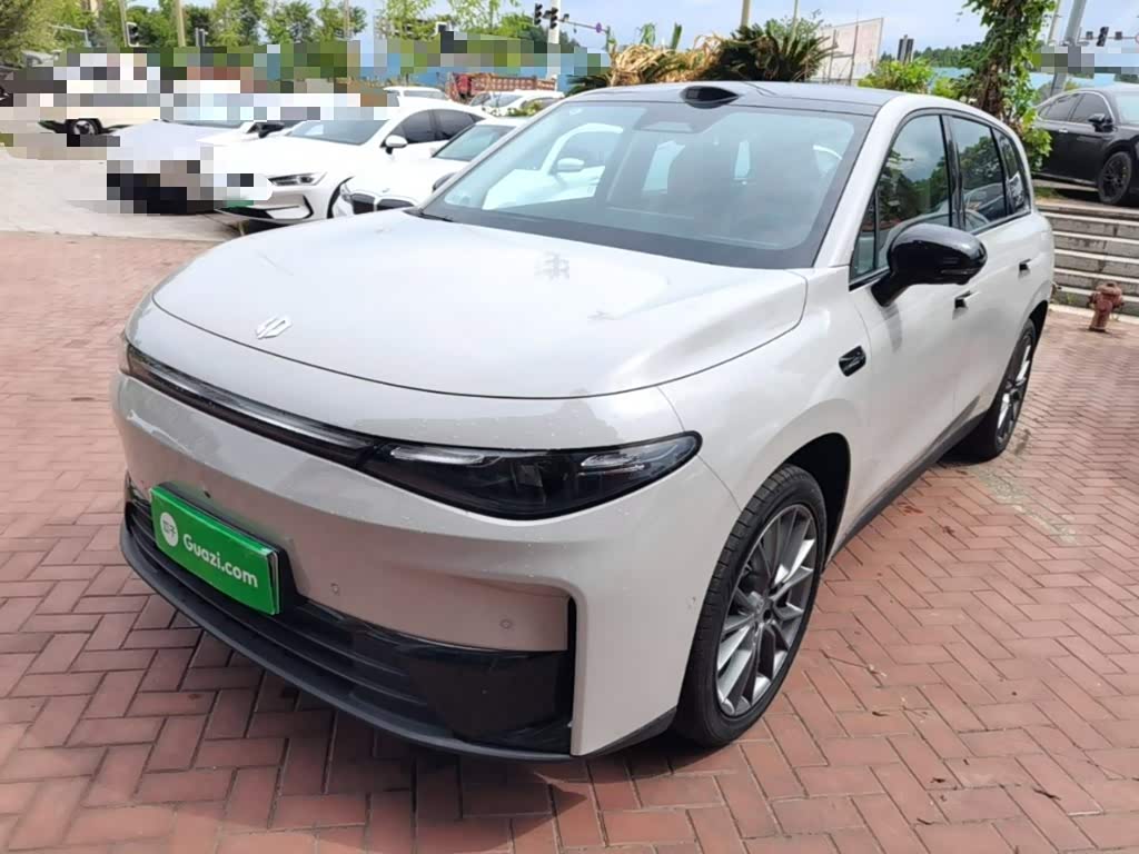 Leapmotor C10