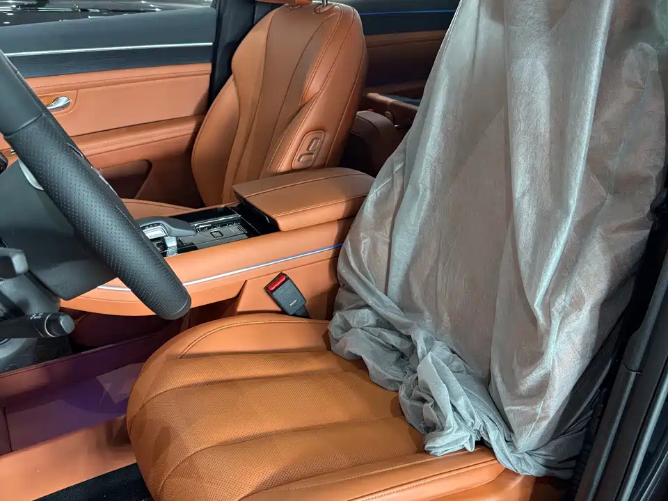 AITO Ask the world M7