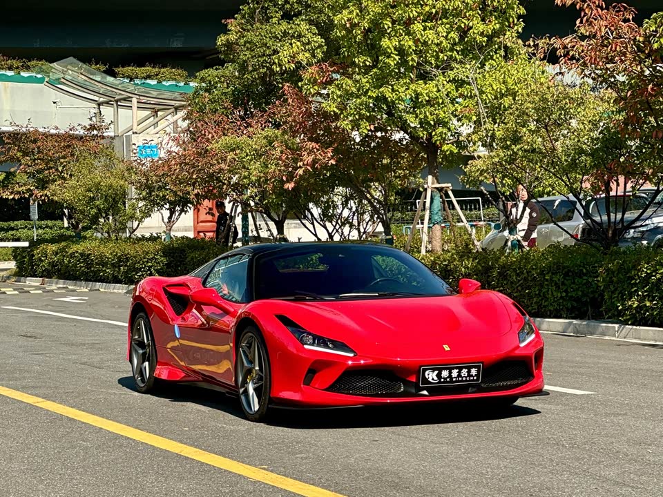 Ferrari F8
