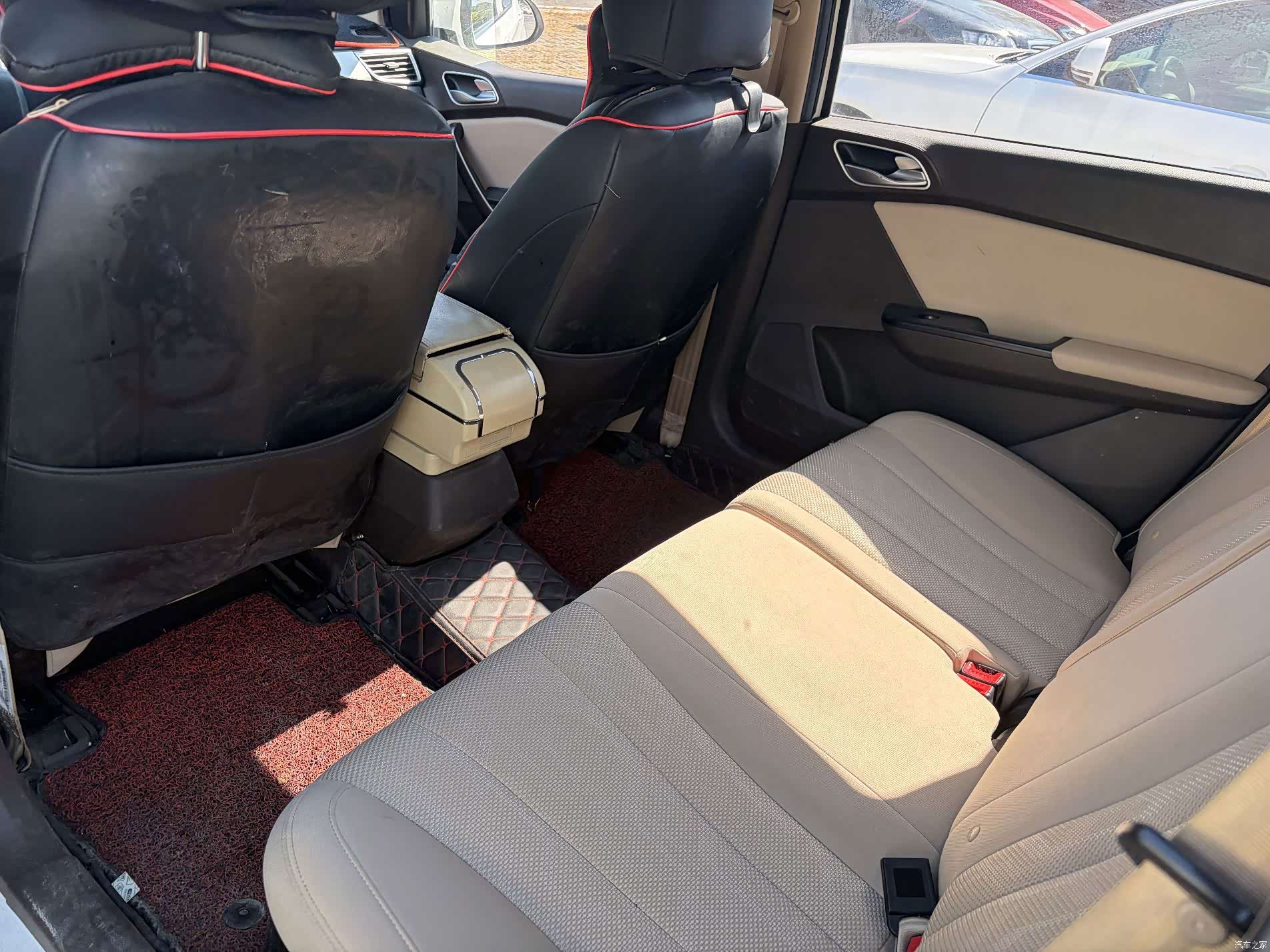 Wuling 310W, 2019 6