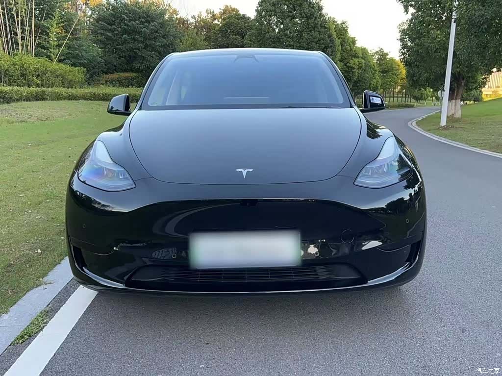 Tesla Model Y, 2023 19