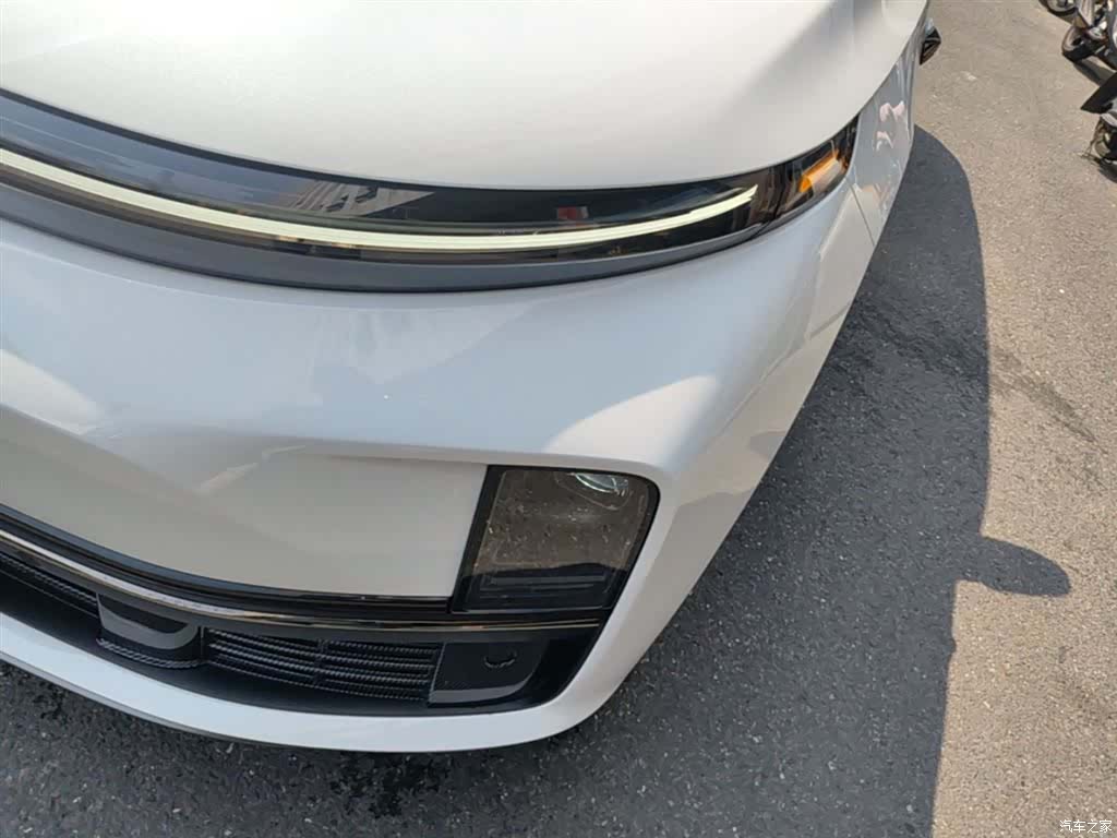 Li Auto L7, 2023 24