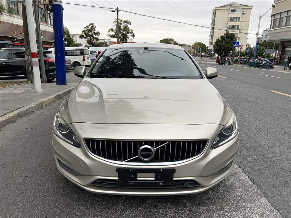 Volvo S60
