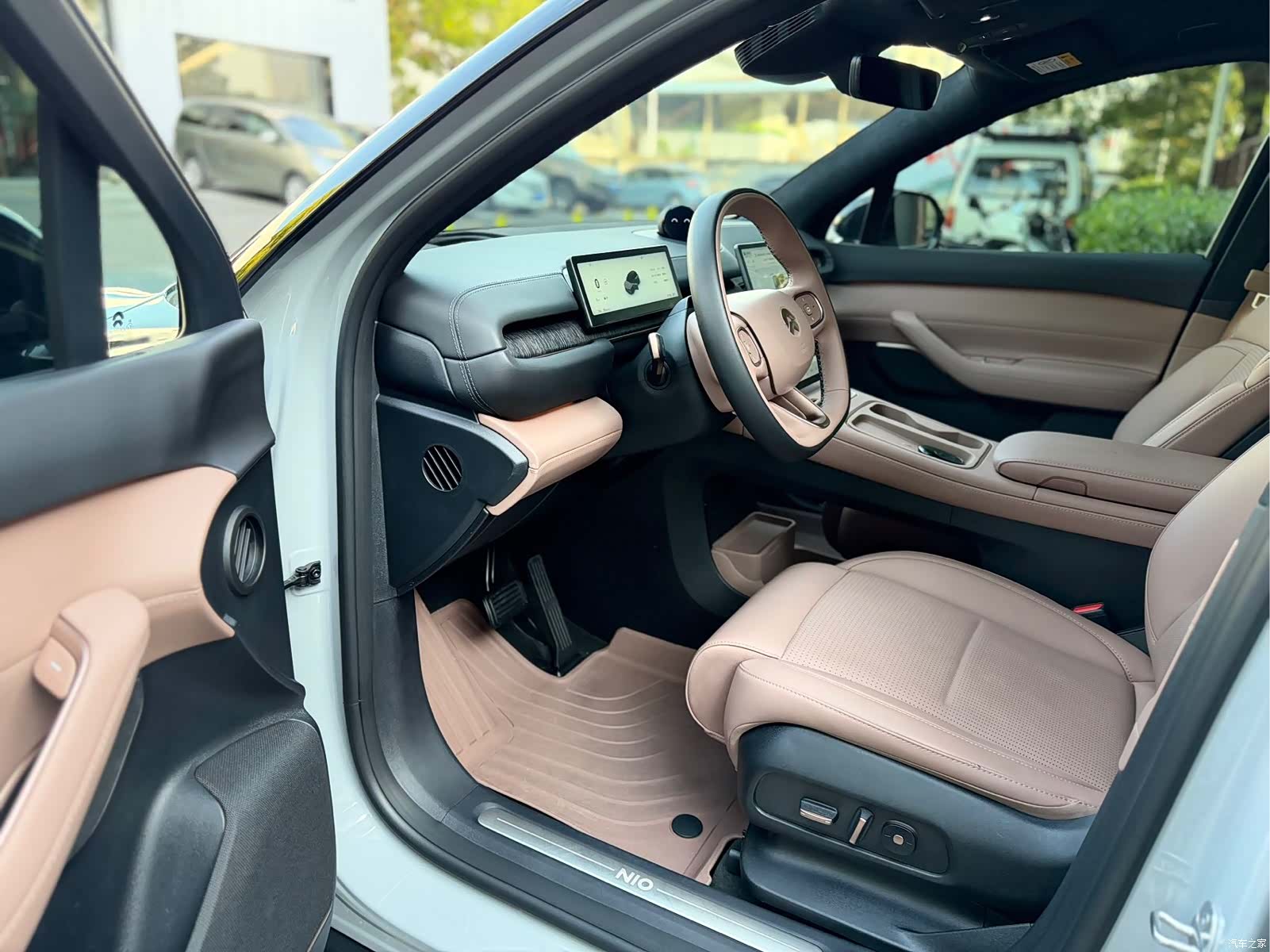NIO ES6, 2025 8