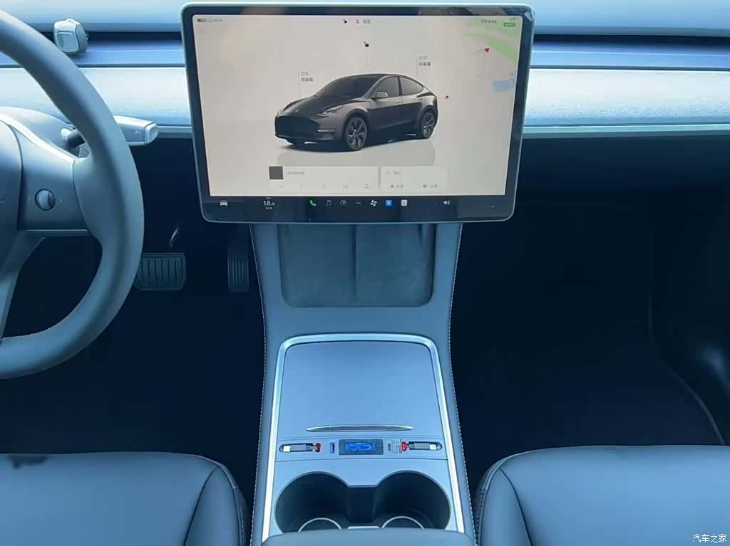 Tesla Model Y, 2023 все фото