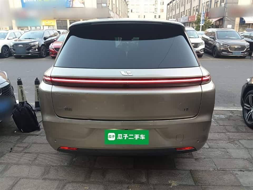 Li Auto Ideal L8