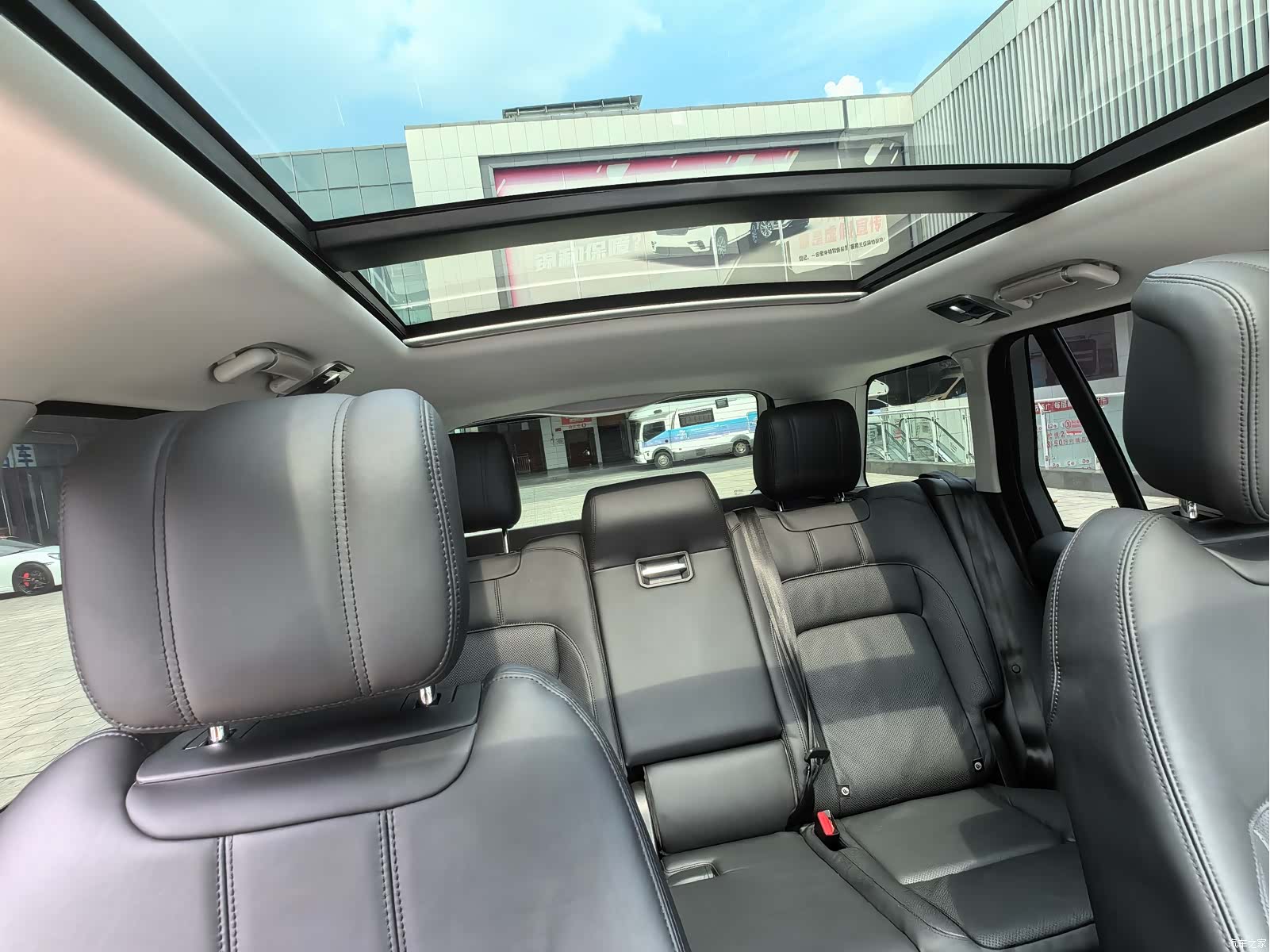 Land Rover Range Rover, 2019 12