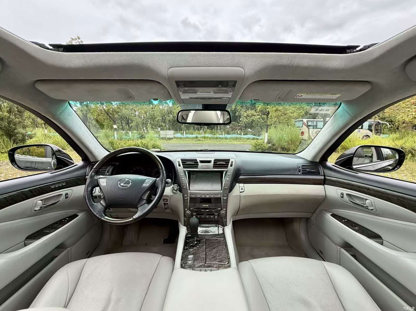 Lexus LS, 2007 4