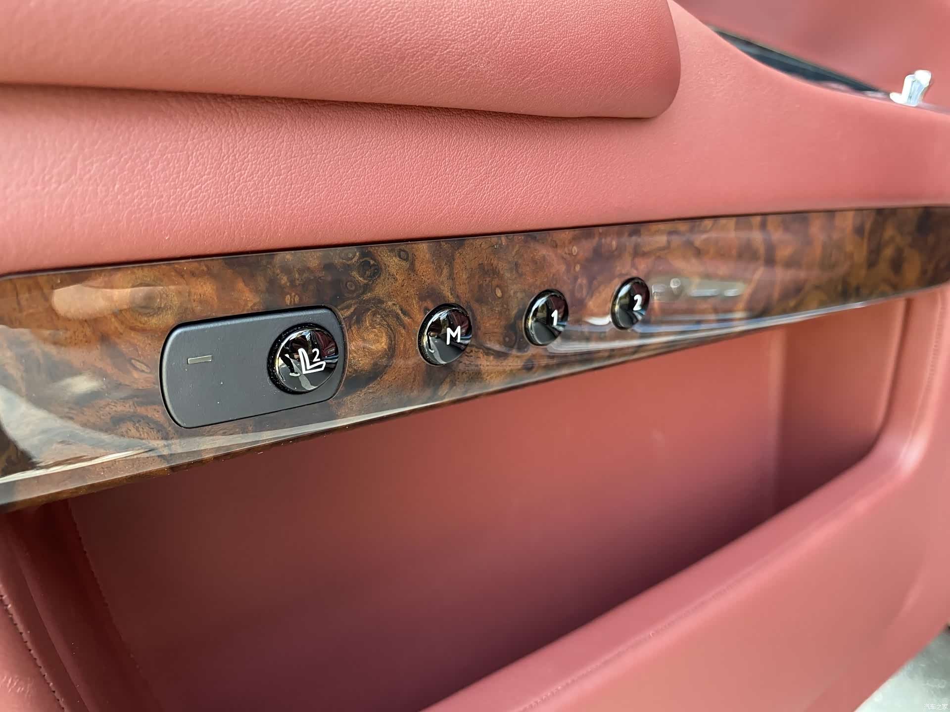 Rolls-Royce Ghost, 2017 30