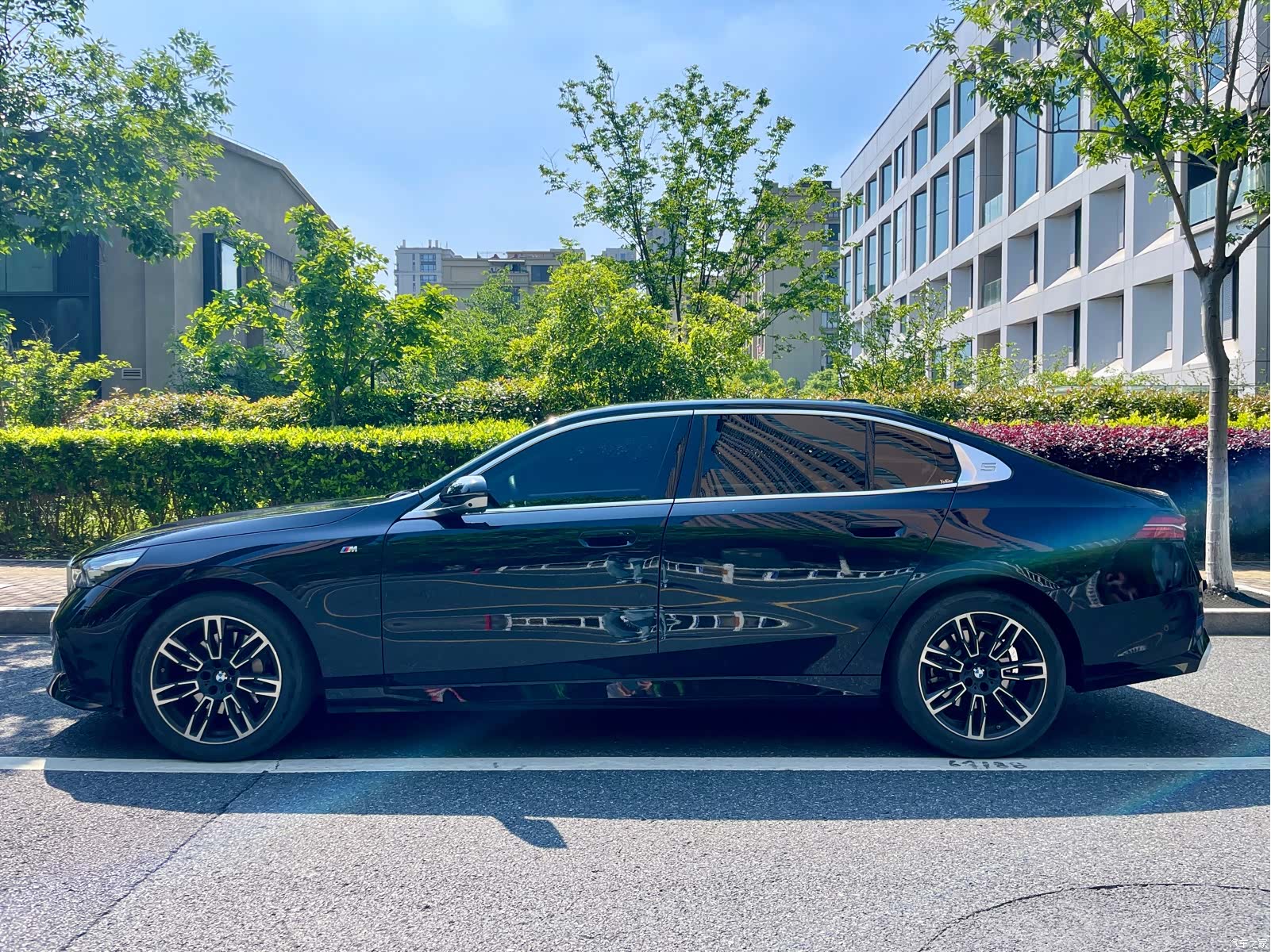 BMW 5 Series, 2025 4