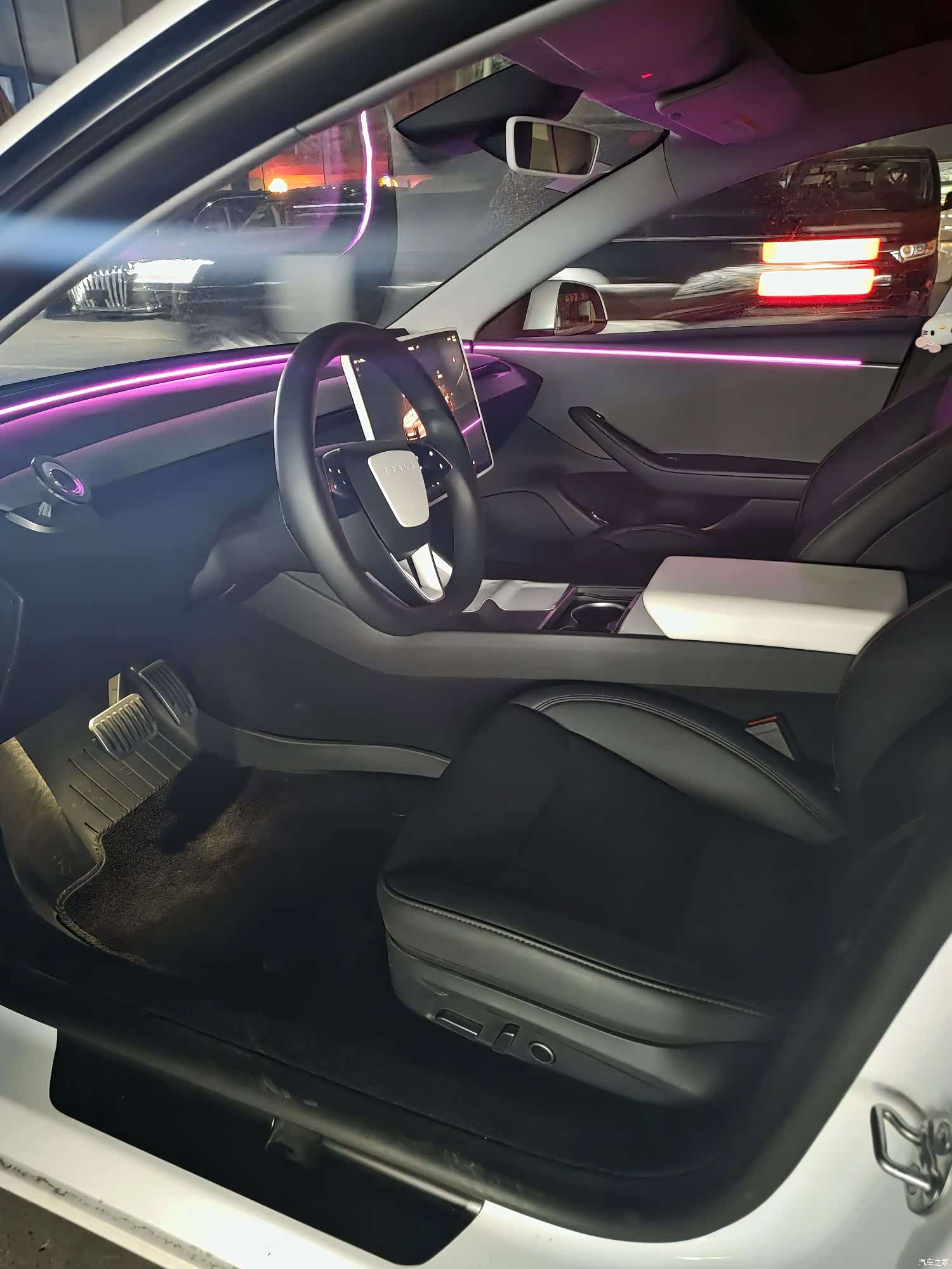Tesla Model 3, 2025 6