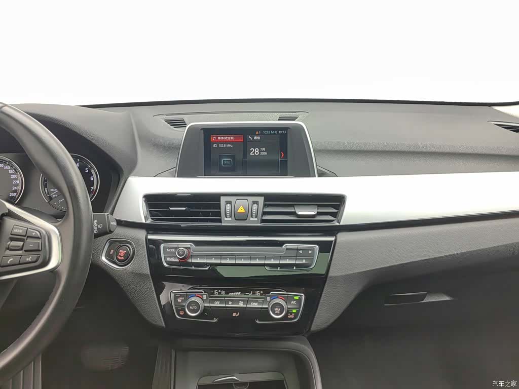 BMW X1, 2019 12