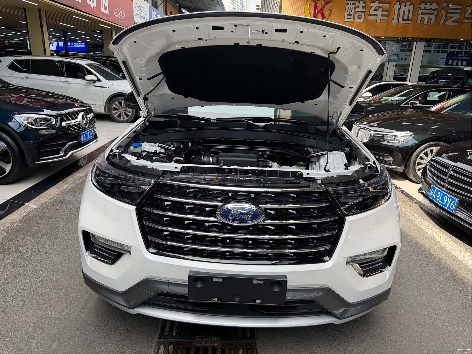 Ford Explorer, 2022 32