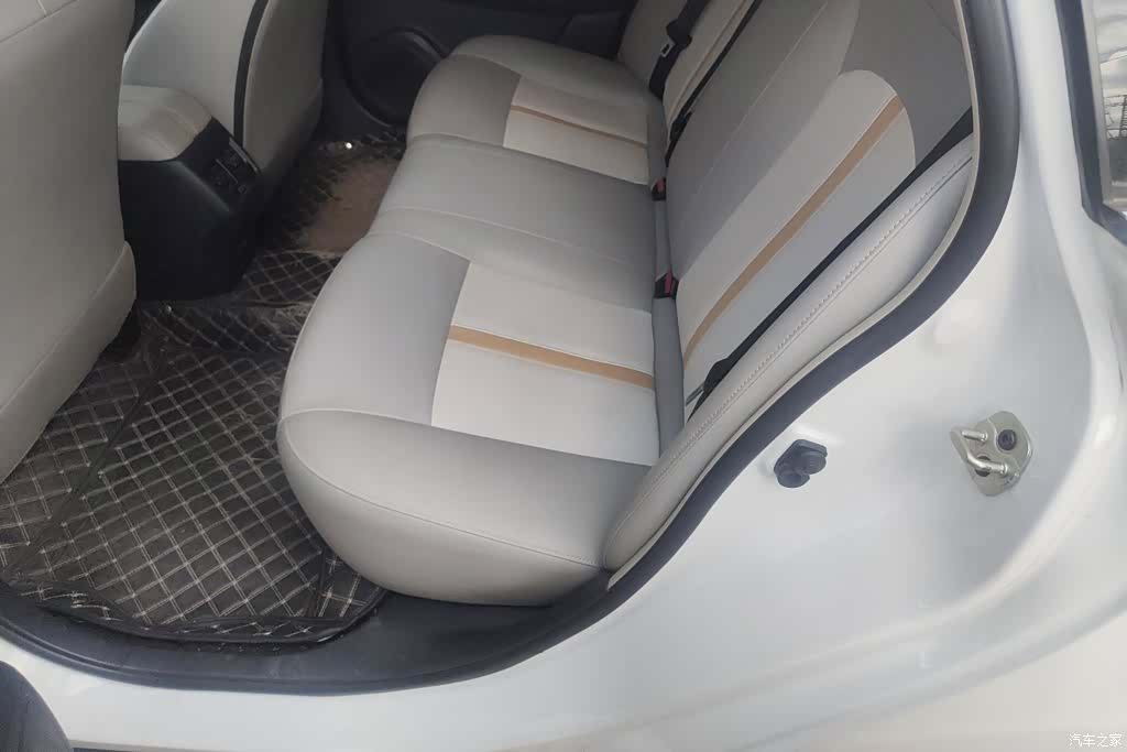 DongFeng E70, 2023 11