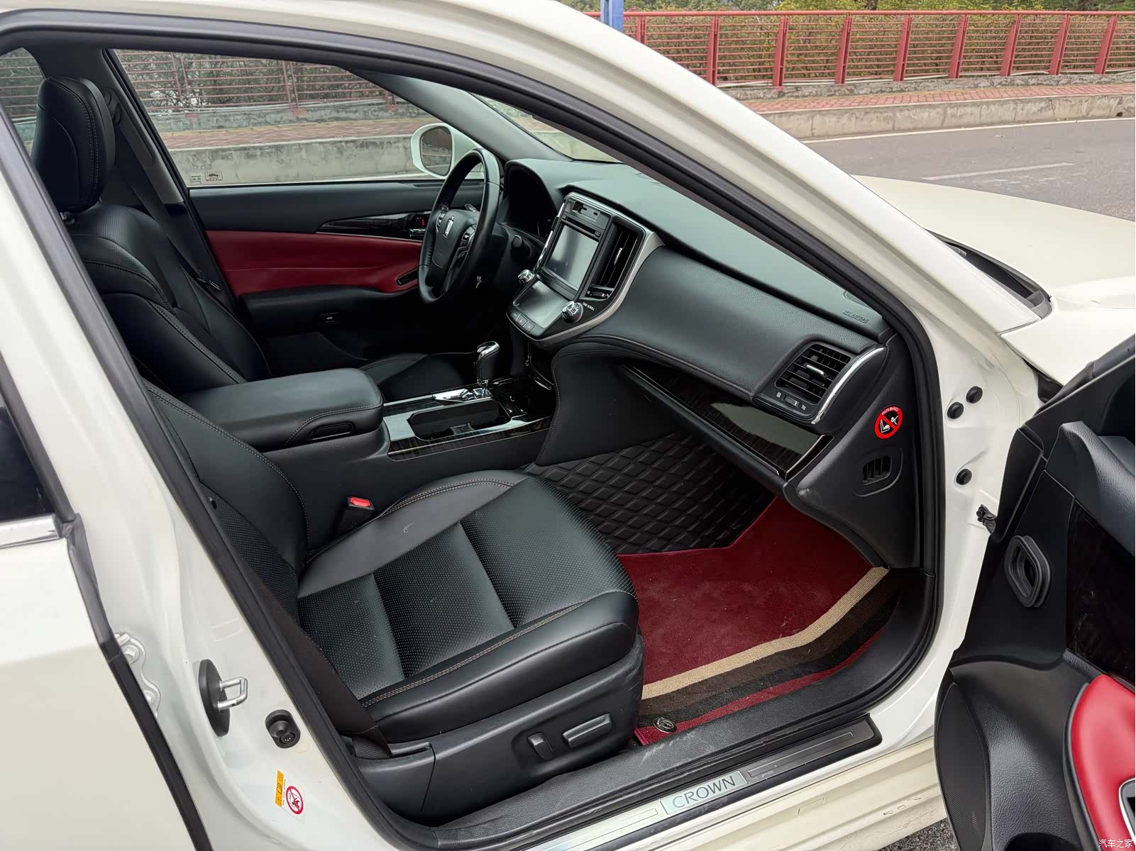 Toyota Crown, 2016 9