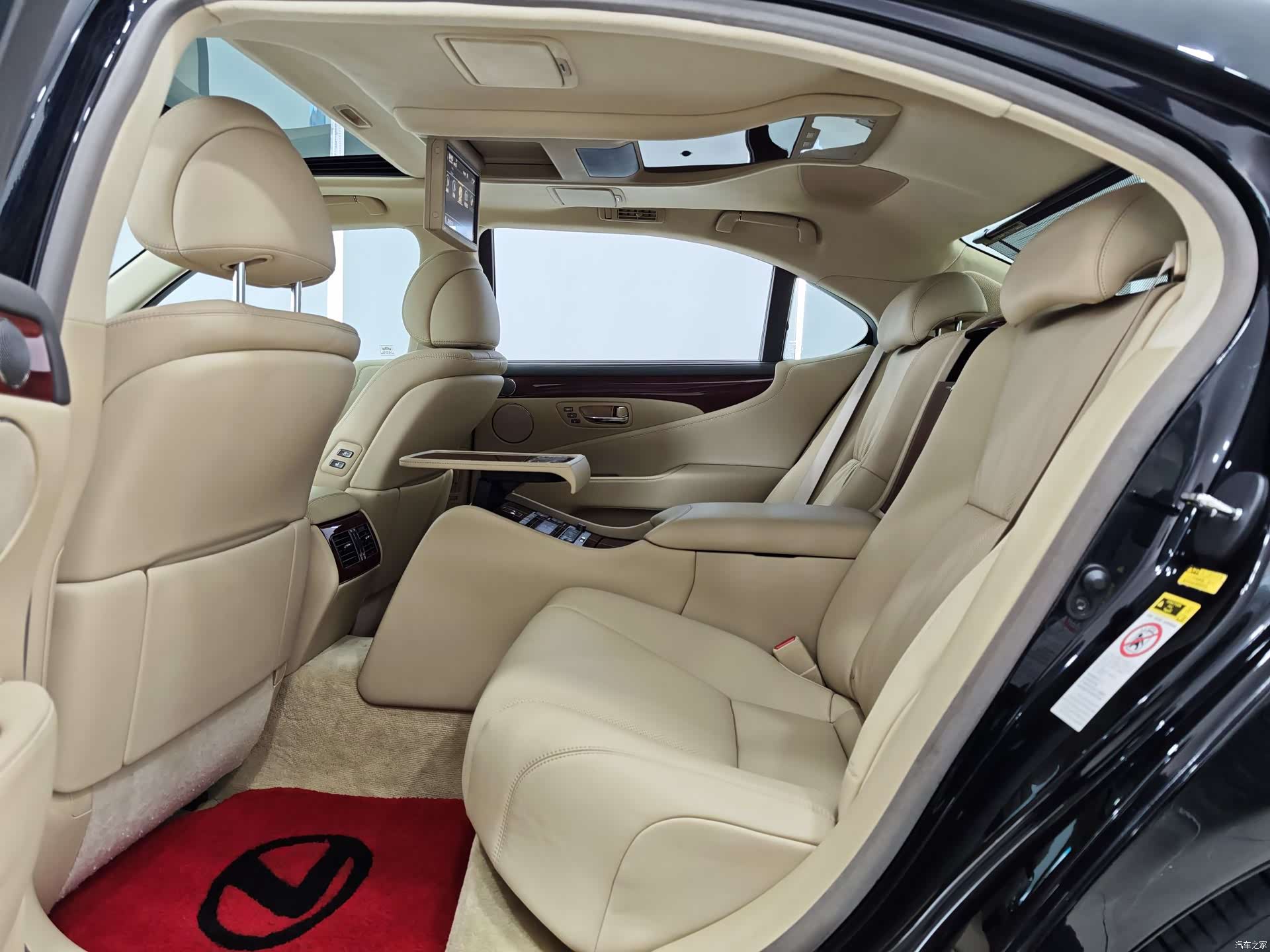 Lexus LS, 2007 9