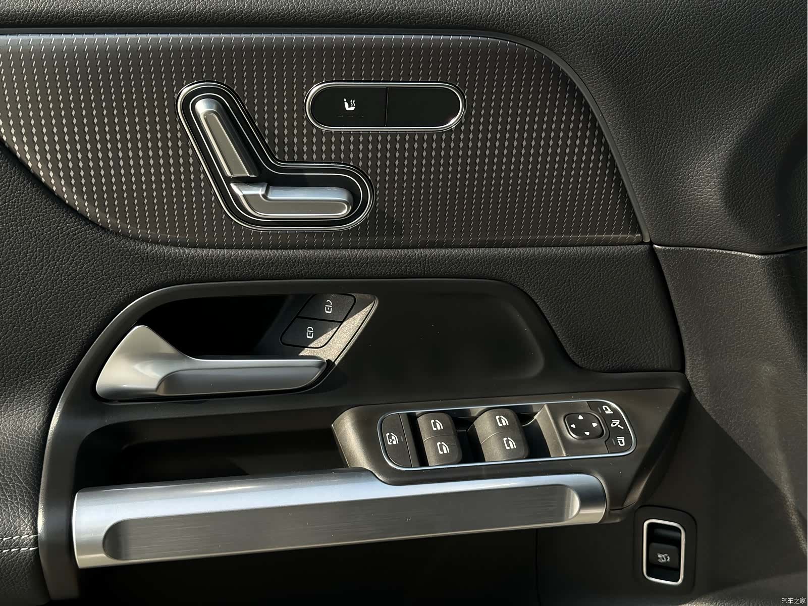 Mercedes-Benz GLB, 2023 6