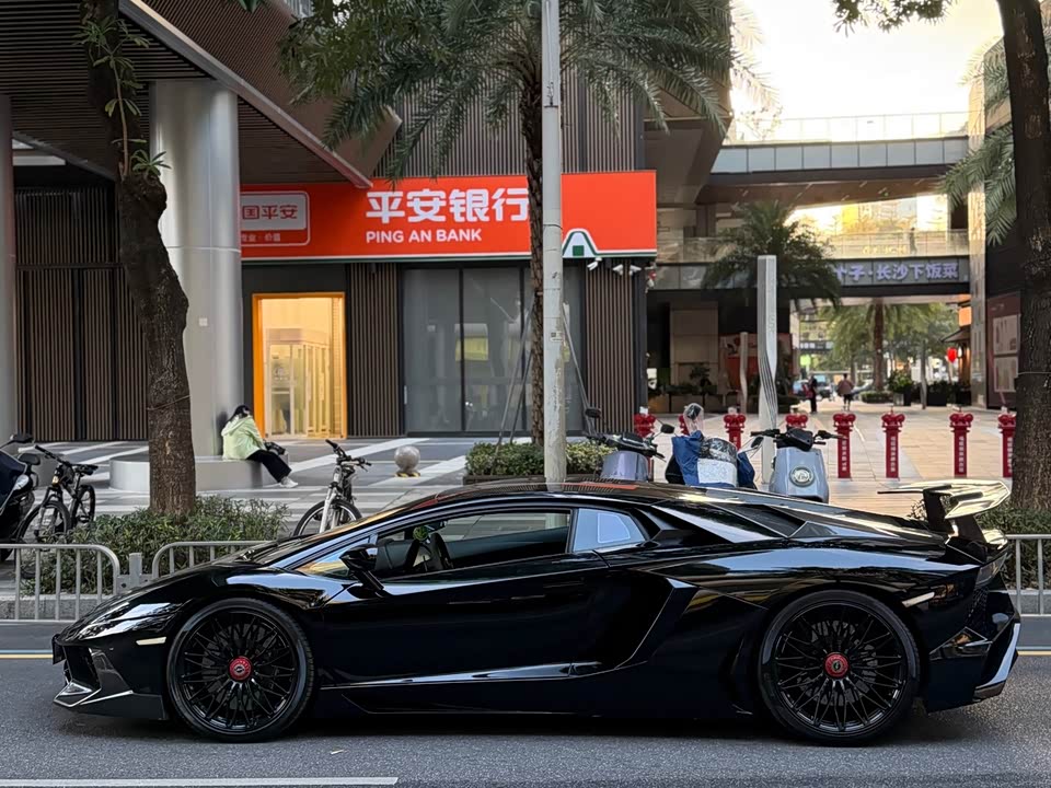Lamborghini Aventador