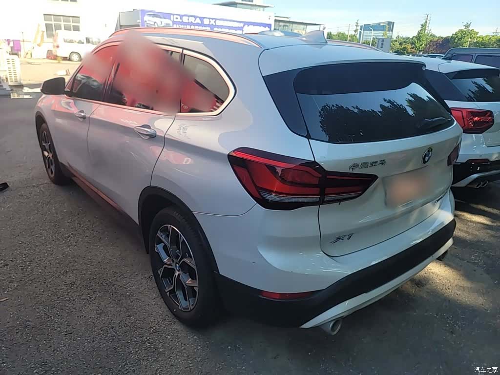 BMW X1, 2021 все фото