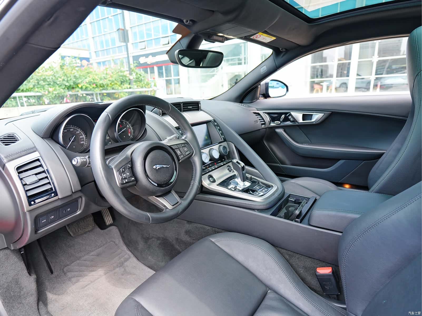 Jaguar F-TYPE, 2015 6
