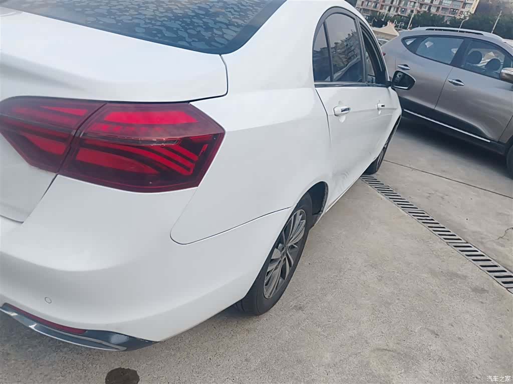 Geely Emgrand, 2018 24