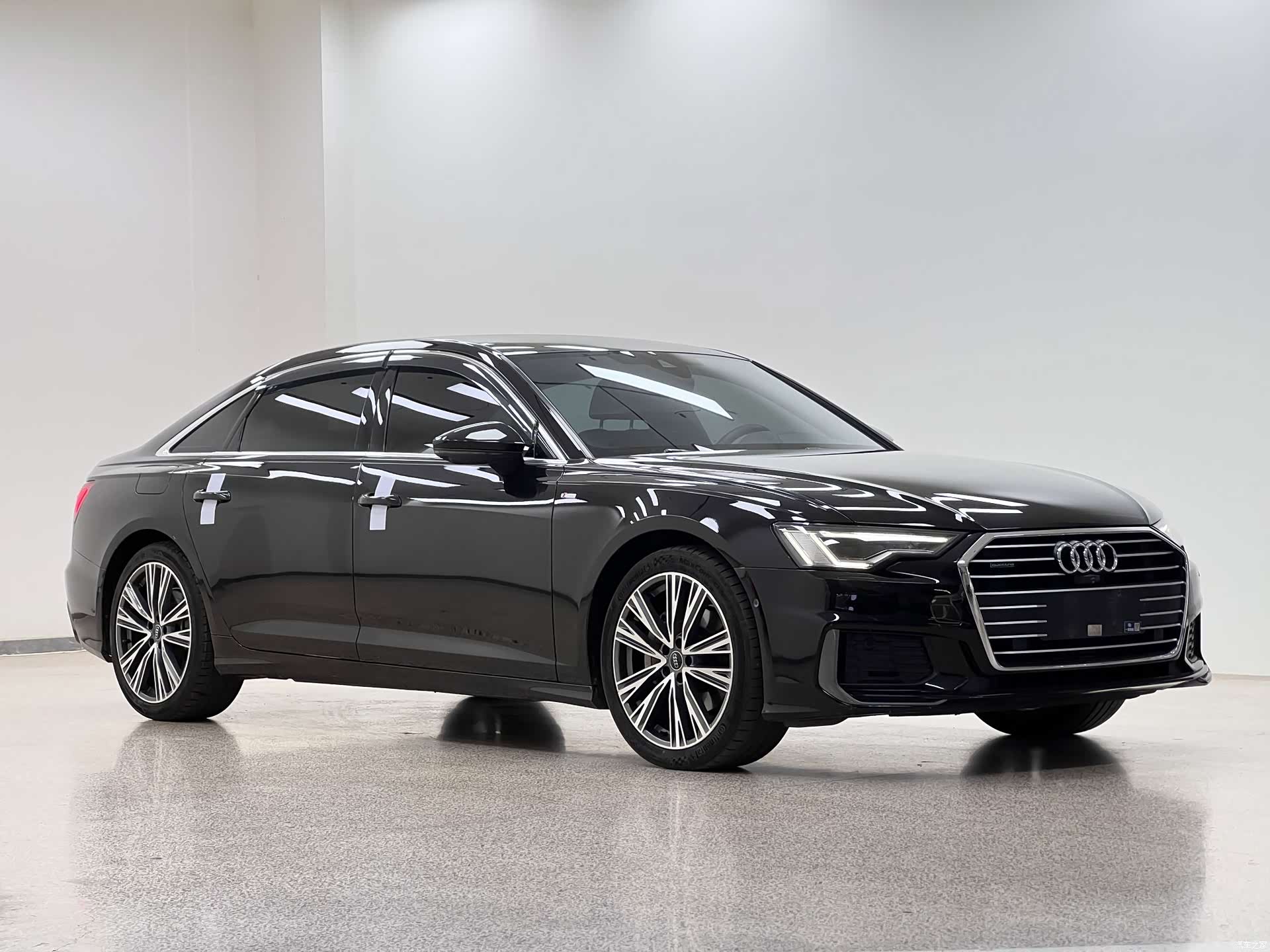 Audi A6L, 2022 3