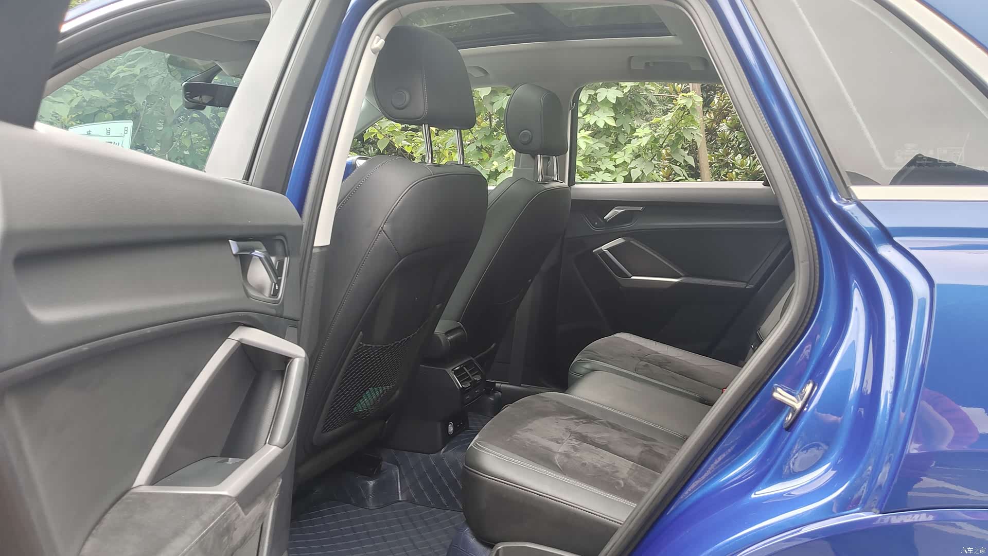 Audi Q3, 2022 11