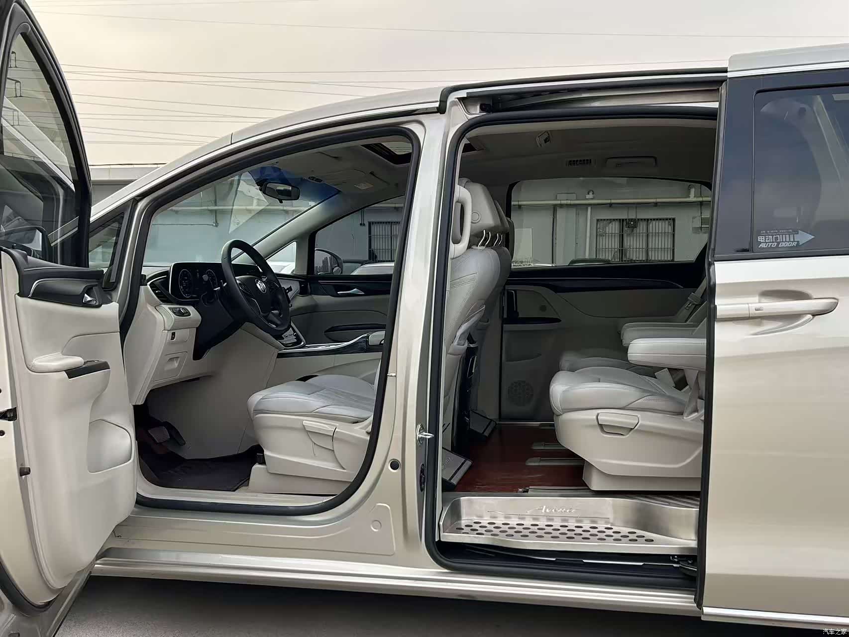 Buick GL8, 2023 4