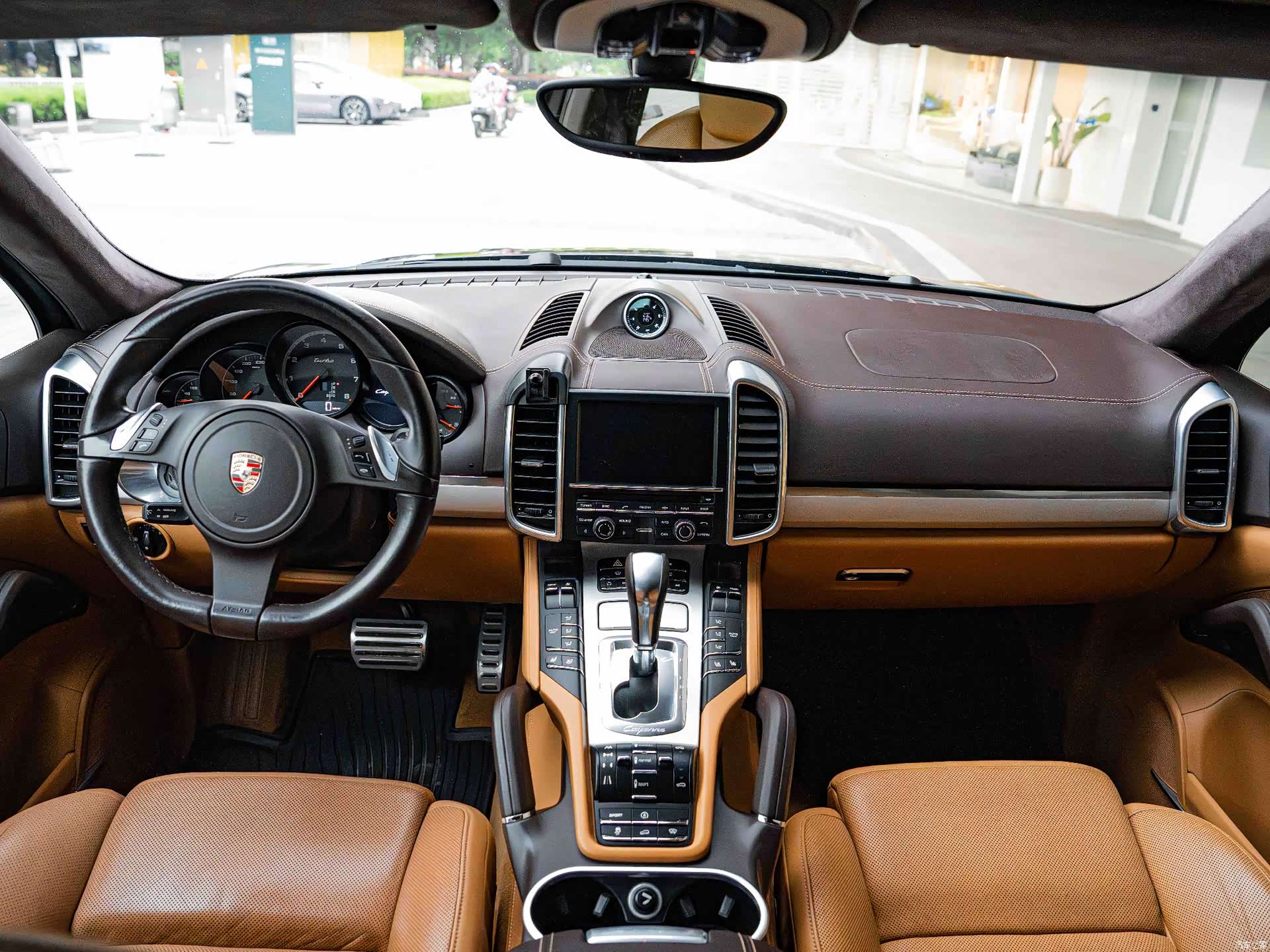 Porsche Cayenne, 2011 15