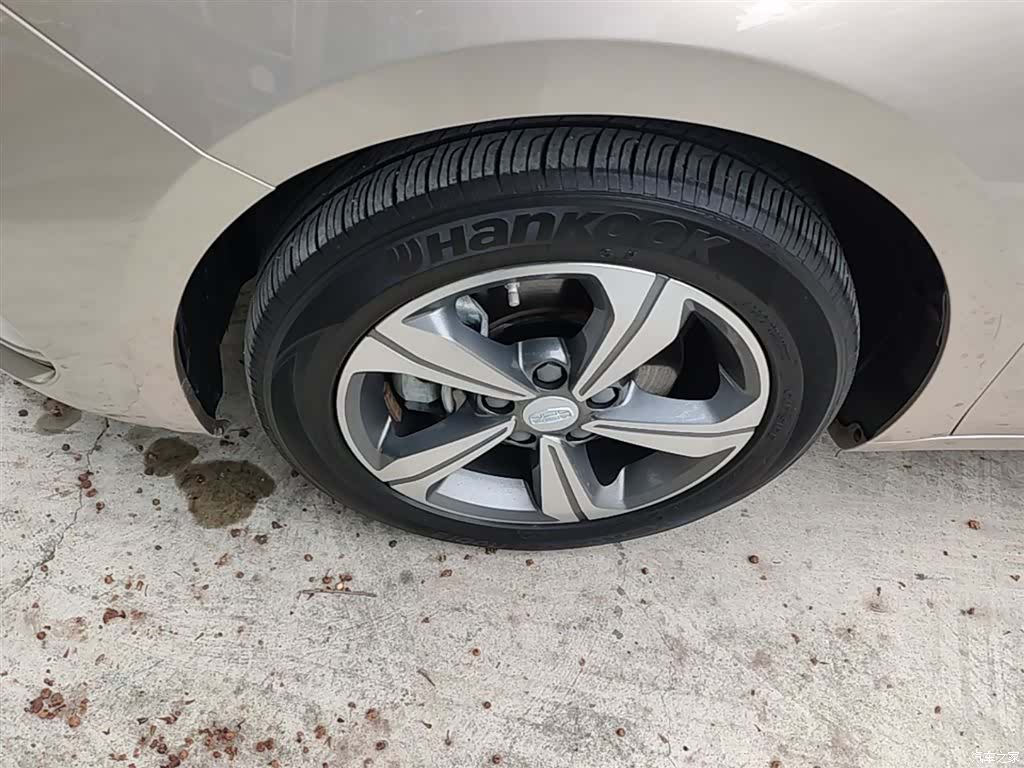 Geely Emgrand, 2018 23