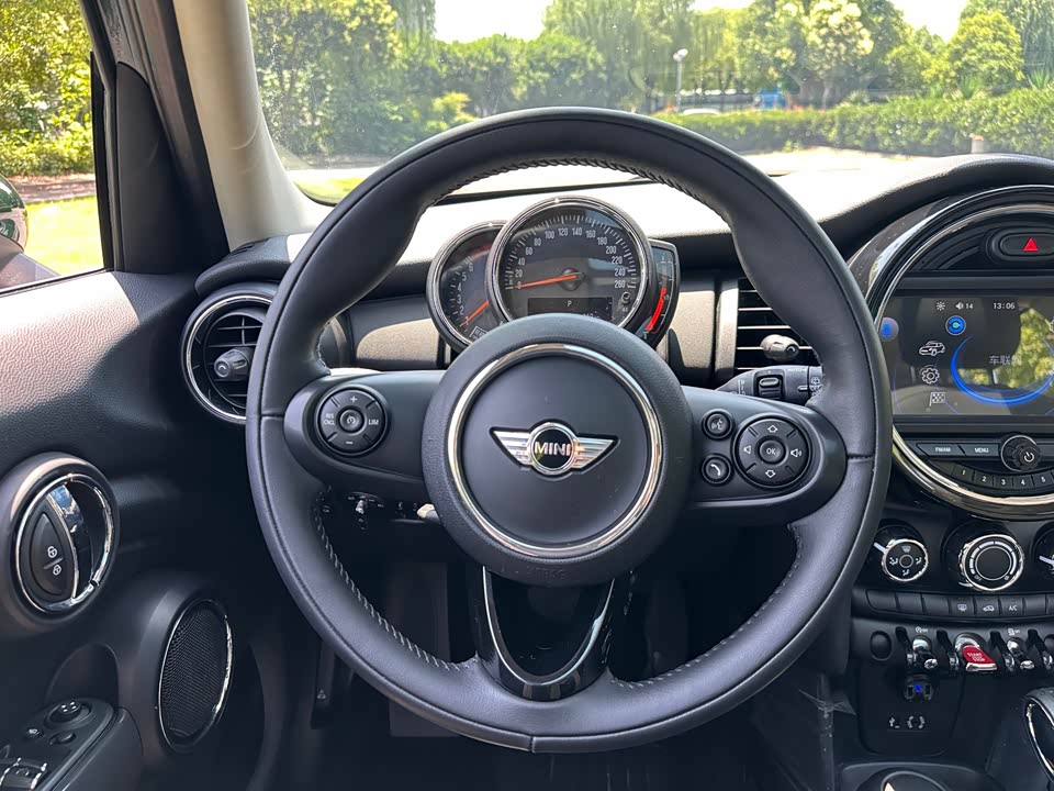 MINI MINI