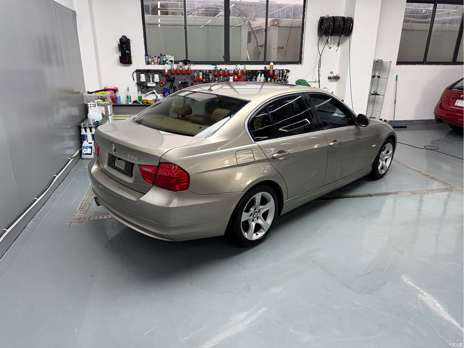 BMW 3 Series, 2011 3