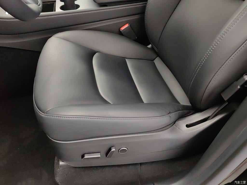 Tesla Model Y, 2022 20