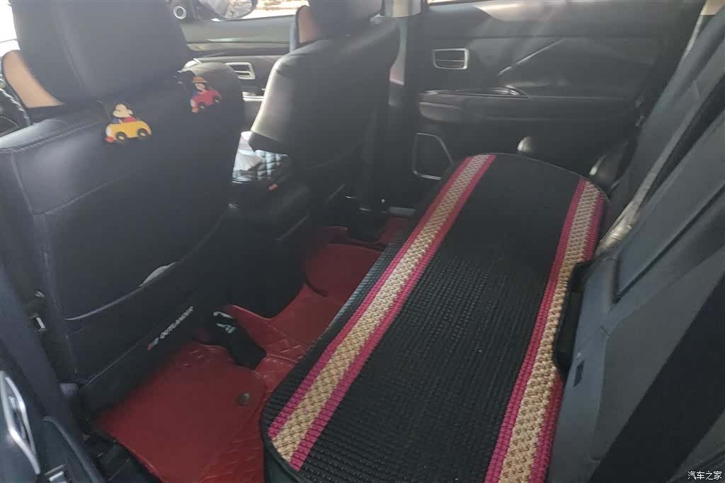 Mitsubishi Outlander, 2018 11