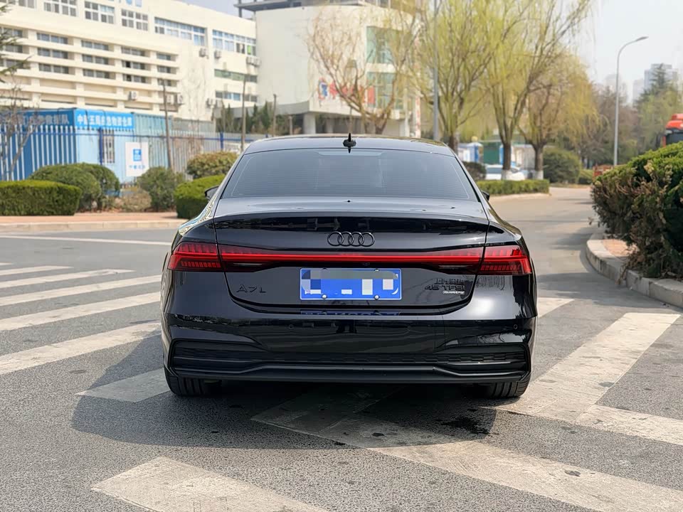 Audi A7L