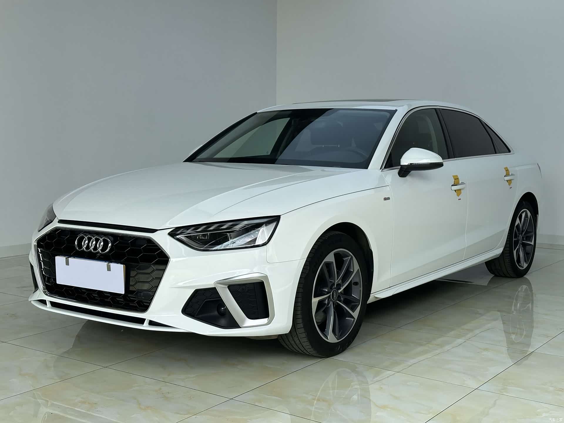 Audi A4L, 2024 1