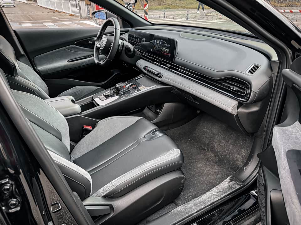 Trumpchi Shadow Leopard