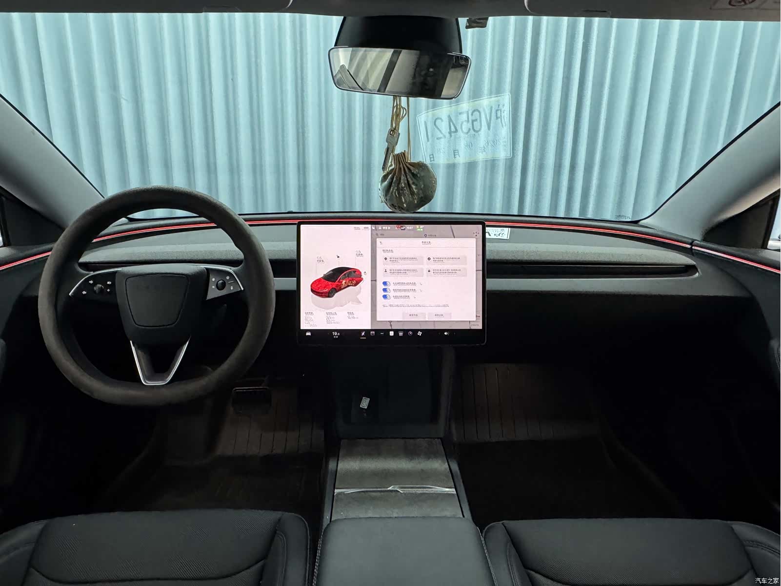 Tesla Model 3, 2025 4