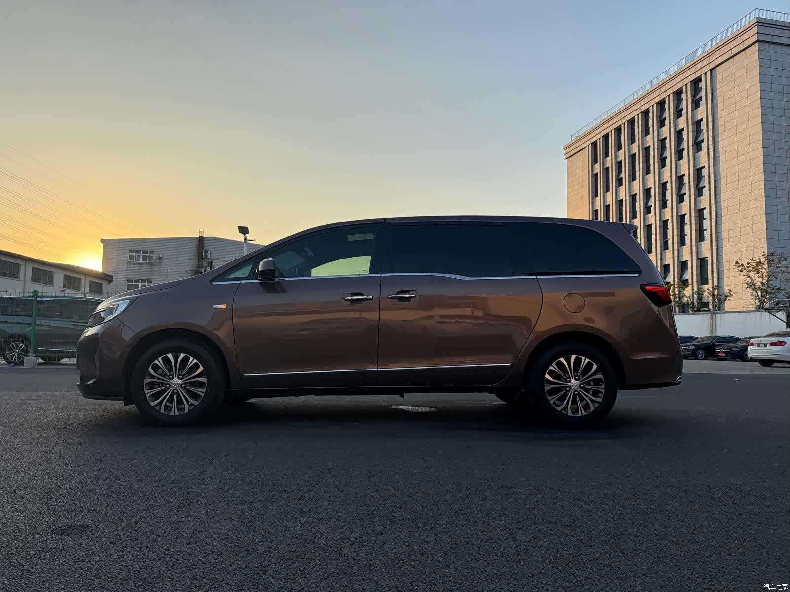 Buick GL8, 2020 19